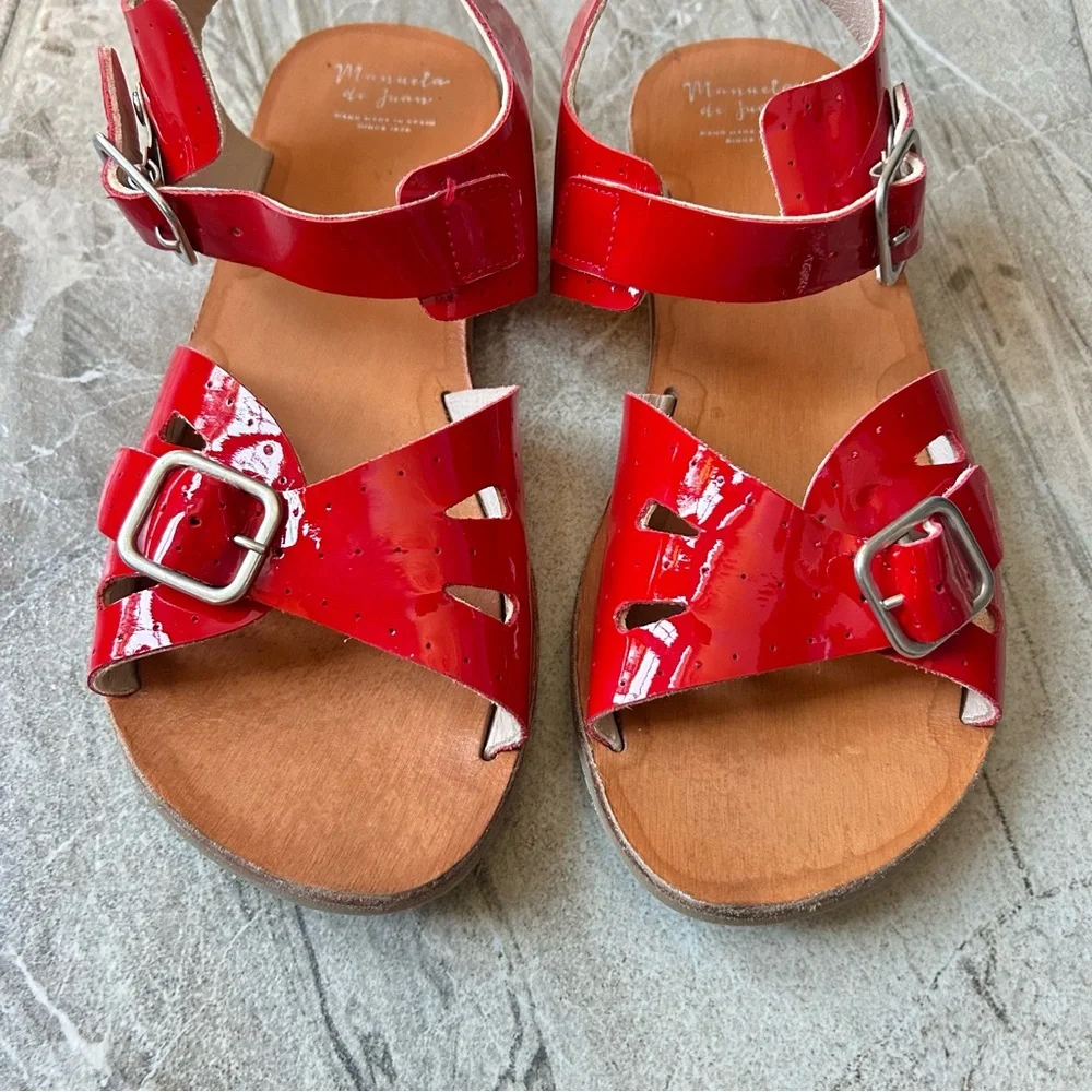 Manuela De Juan Red Patent leather Open Toe Buckle Sandals, Size 35 EU ( 3.5 US)